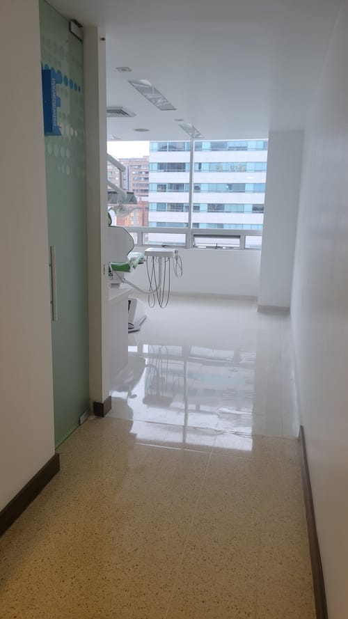 Consultorio en venta en Ciudad Del Río, Medellín, 33 m² · foto 6 de 11