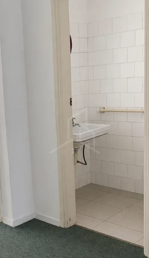 Alquiler oficina en Ciudad Vieja, exclusivo para actividad profesional. · Foto 6