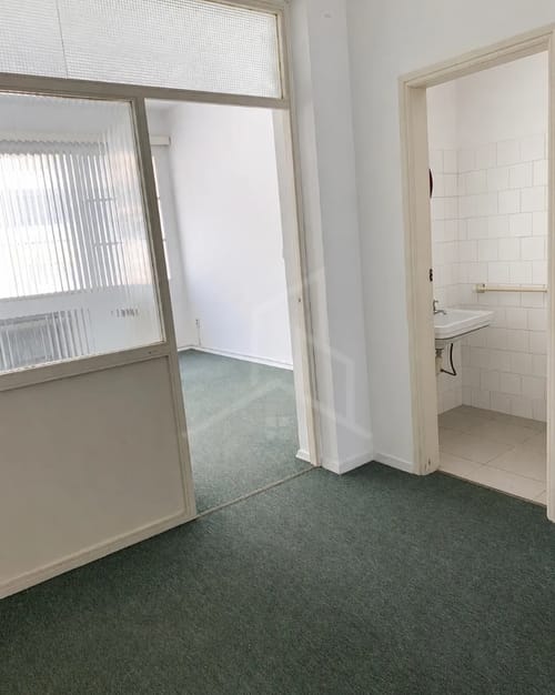 Alquiler oficina en Ciudad Vieja, exclusivo para actividad profesional. · Foto 8
