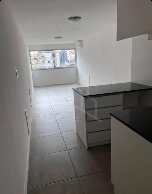 Se alquila amplio Monoambiente en pleno centro a pasos de 18 de Julio · Foto 2