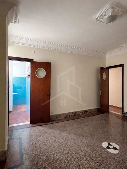 Alquiler Amplio Apartamento de 3 Dormitorios – 2 Baños – Balcones – Zona Cordón · Foto 2
