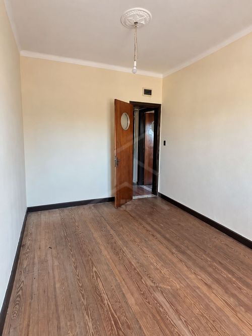 Alquiler Amplio Apartamento de 3 Dormitorios – 2 Baños – Balcones – Zona Cordón · Foto 7