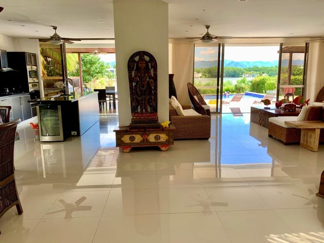 Casa de 4 alcobas en venta en Girardot, Girardot, 363 m² · foto 10 de 24
