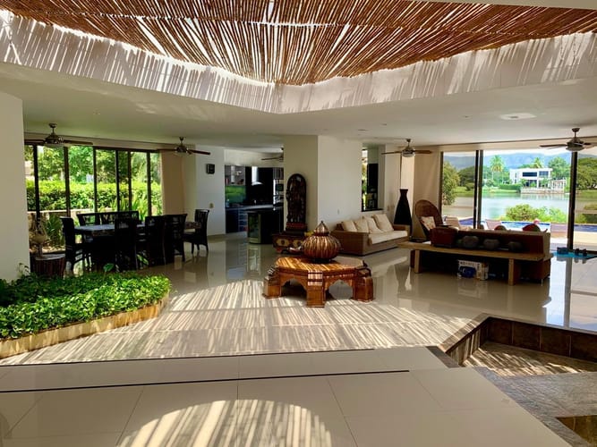 Casa de 4 alcobas en venta en Girardot, Girardot, 363 m² · foto 6 de 24