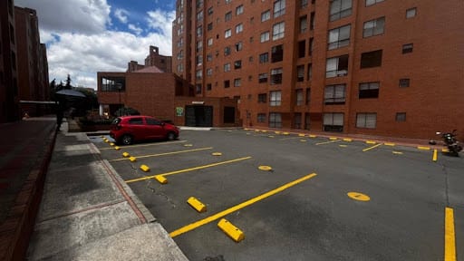 Apartamento de 3 alcobas en venta en La Esperanza Sur, Bogotá, 99 m² · foto 3 de 20