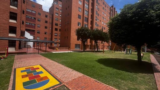 Apartamento de 3 alcobas en venta en La Esperanza Sur, Bogotá, 99 m² · foto 5 de 20