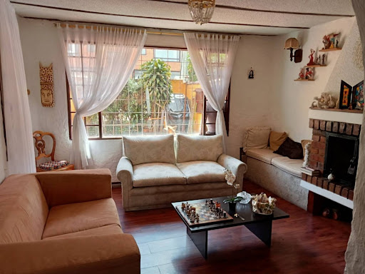 Casa en venta en Cedritos, Bogotá · foto 2 de 19
