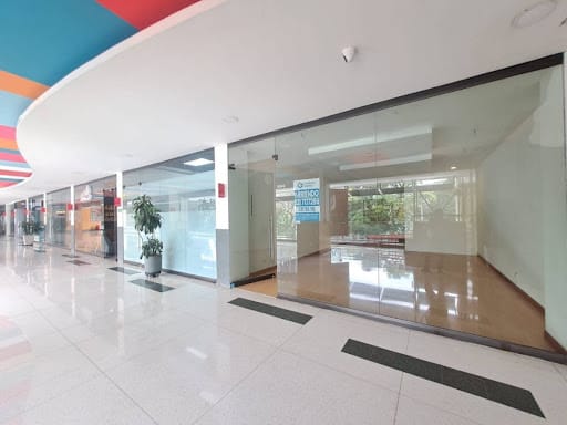 Local en arriendo en El Tesoro, Medellín, 57 m² · foto 2 de 16
