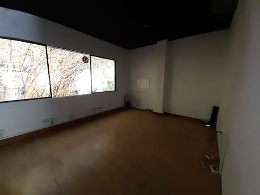 Local en arriendo en El Tesoro, Medellín, 57 m² · foto 9 de 16