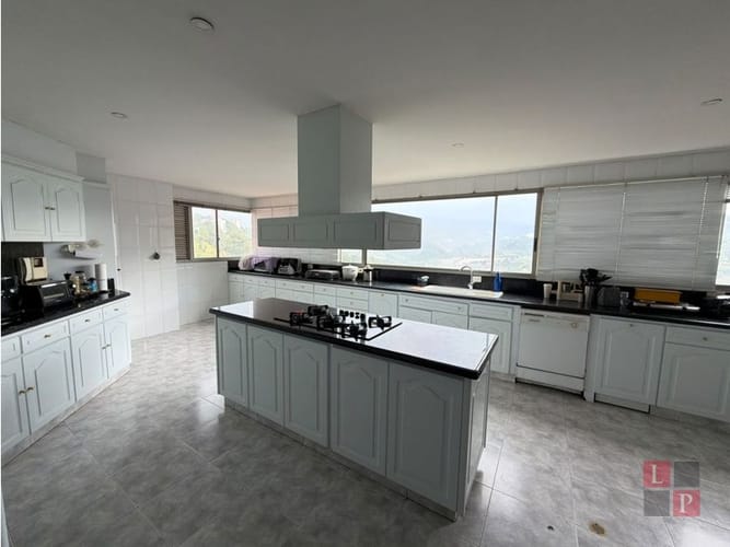 Apartamento de 5 alcobas en venta en Palermo, Manizales, 586 m² · foto 3 de 24