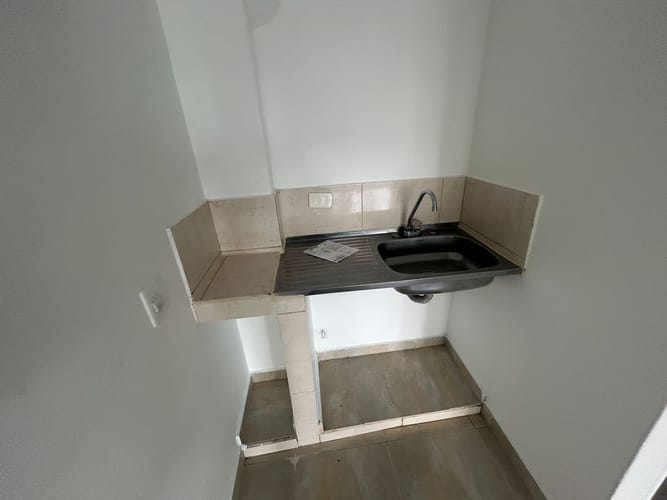 Local en arriendo en Alcala, Envigado, 20 m² · foto 4 de 5