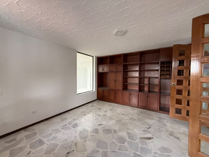 Casa de 4 alcobas en venta en Ciudad Jardin, Cali, 700 m² · foto 4 de 24