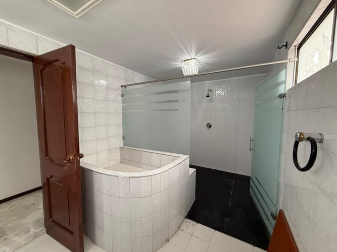 Casa de 4 alcobas en venta en Ciudad Jardin, Cali, 700 m² · foto 9 de 24