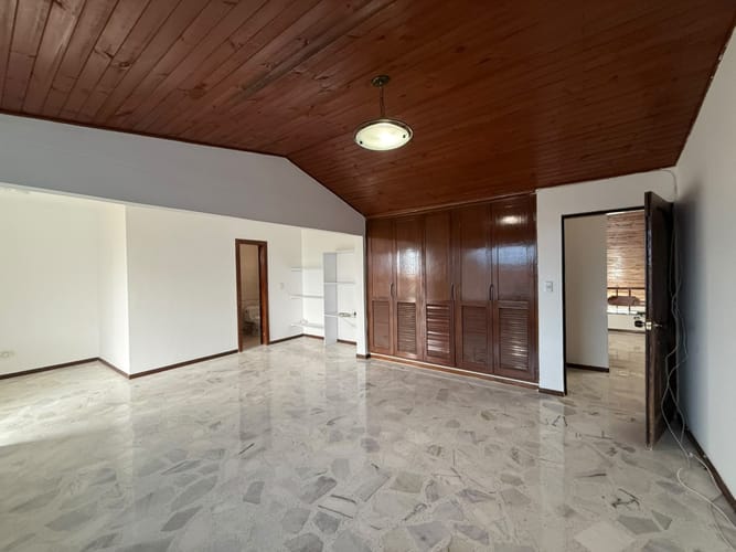 Casa de 4 alcobas en venta en Ciudad Jardin, Cali, 700 m² · foto 14 de 24