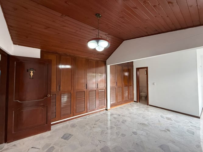 Casa de 4 alcobas en venta en Ciudad Jardin, Cali, 700 m² · foto 18 de 24