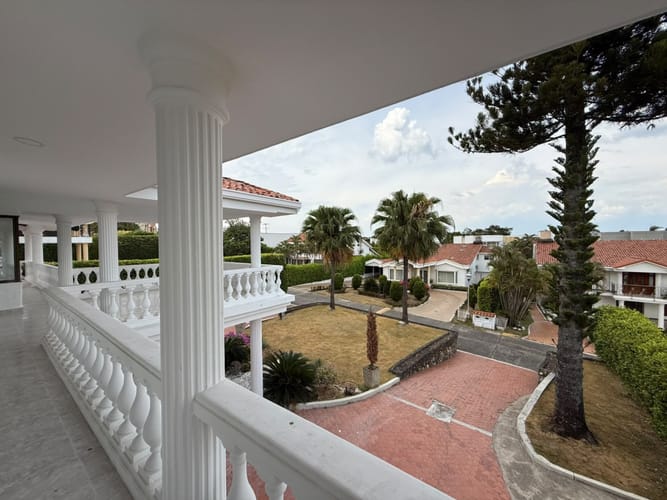 Casa de 4 alcobas en venta en Ciudad Jardin, Cali, 700 m² · foto 23 de 24