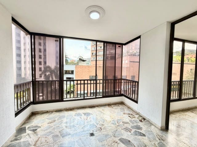 Apartamento de 3 alcobas en venta en Bellavista, Cali, 159 m² · foto 7 de 14