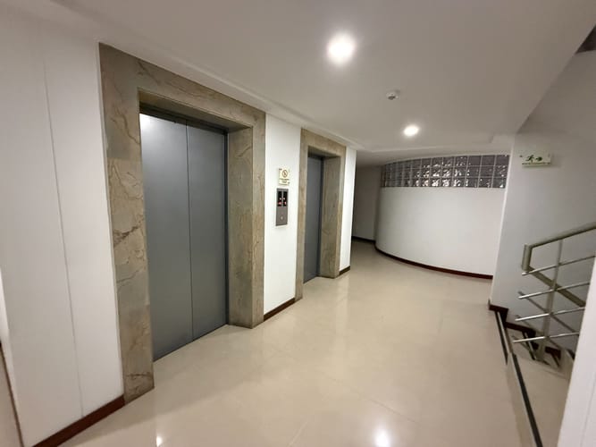 Apartamento en venta en Santa Barbara, Bogotá · foto 23 de 24