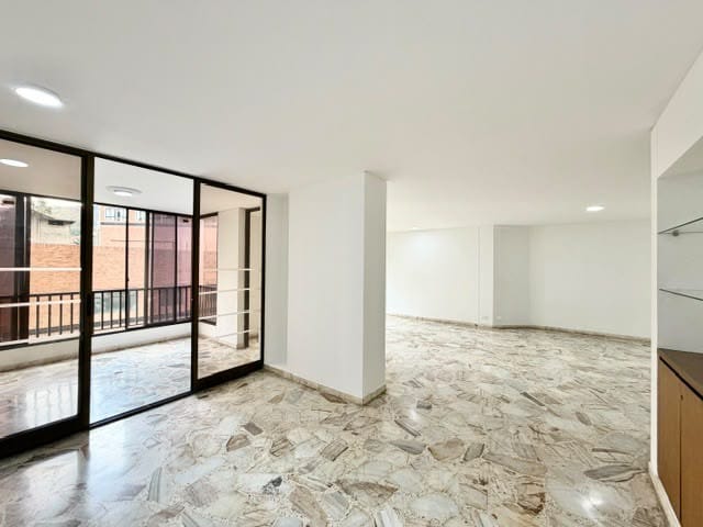 Apartamento de 3 alcobas en venta en Bellavista, Cali, 159 m² · foto 13 de 14