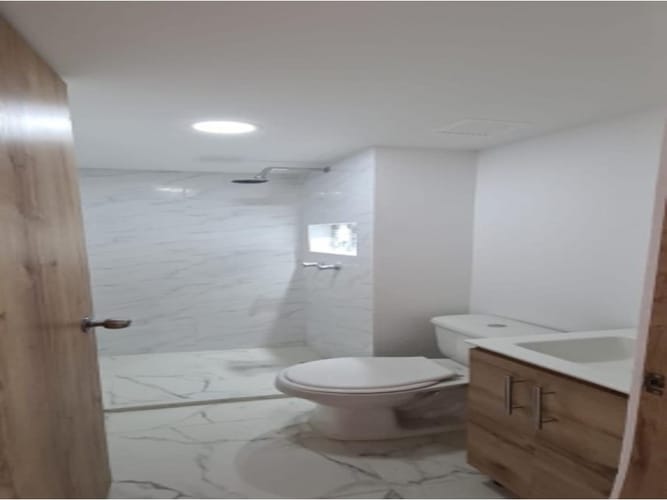 Apartamento de 3 alcobas en venta en San Jose, Sabaneta, 56 m² · foto 13 de 18