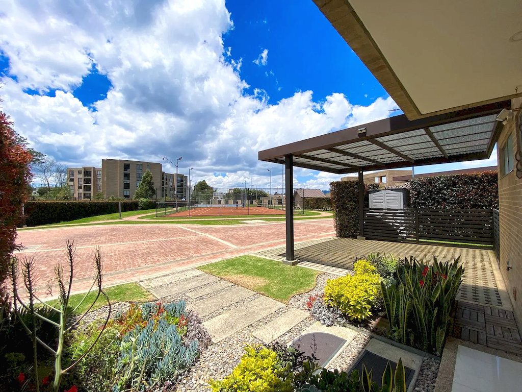 Casa en venta en Chuntame, Cajicá · foto 2 de 24