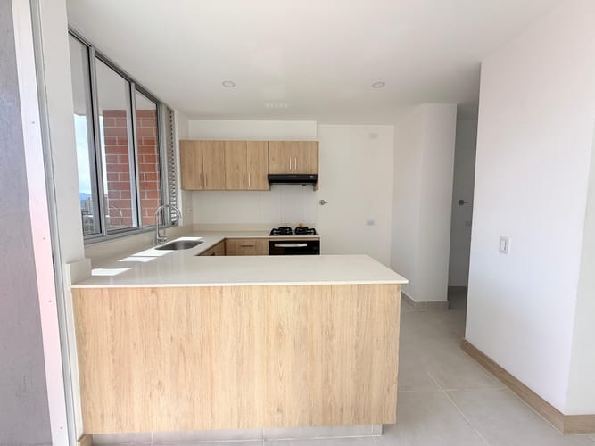Apartamento de 3 alcobas en venta en El Porvenir, Rionegro, 76 m² · foto 2 de 15