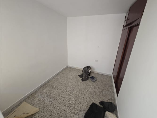 Casa de 3 alcobas en venta en Belén Las Violetas, Medellín, 85 m² · foto 4 de 10