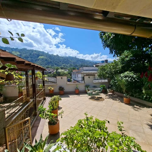 Casa de 5 alcobas en venta en Lagos Del Cacique, Bucaramanga, 640 m² · foto 3 de 21