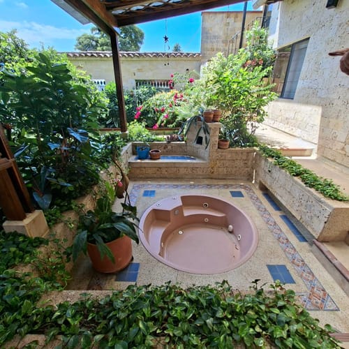 Casa de 5 alcobas en venta en Lagos Del Cacique, Bucaramanga, 640 m² · foto 5 de 21