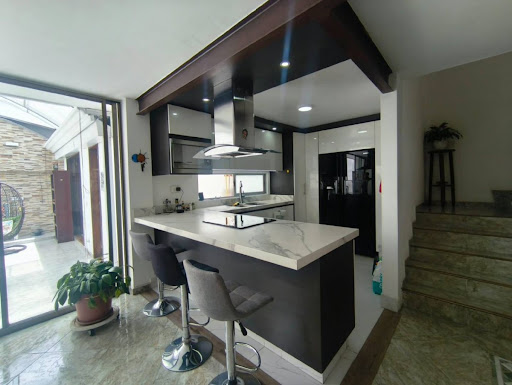 Casa en venta en Quirinal, Bogotá · foto 3 de 23
