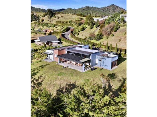 Casa de 3 alcobas en venta en El Portento, El Retiro, 358 m² · foto 2 de 18