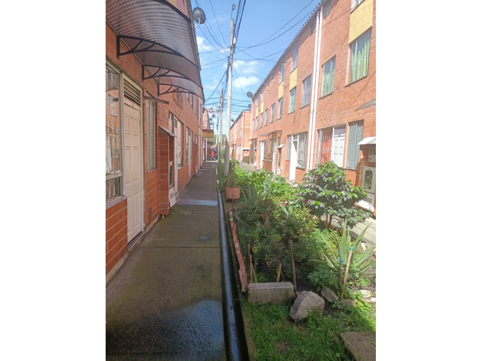 Casa en venta en Tierra Buena, Bogotá · foto 2 de 13