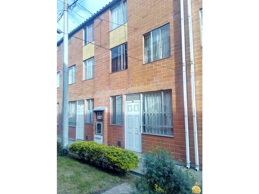 Casa en venta en Tierra Buena, Bogotá · foto 3 de 13