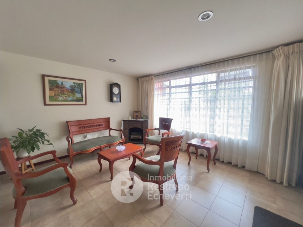 Casa en venta en Chipre, Manizales · foto 2 de 23
