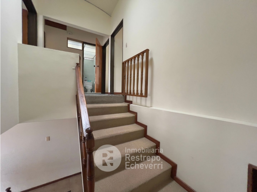 Casa en venta en Chipre, Manizales · foto 9 de 23