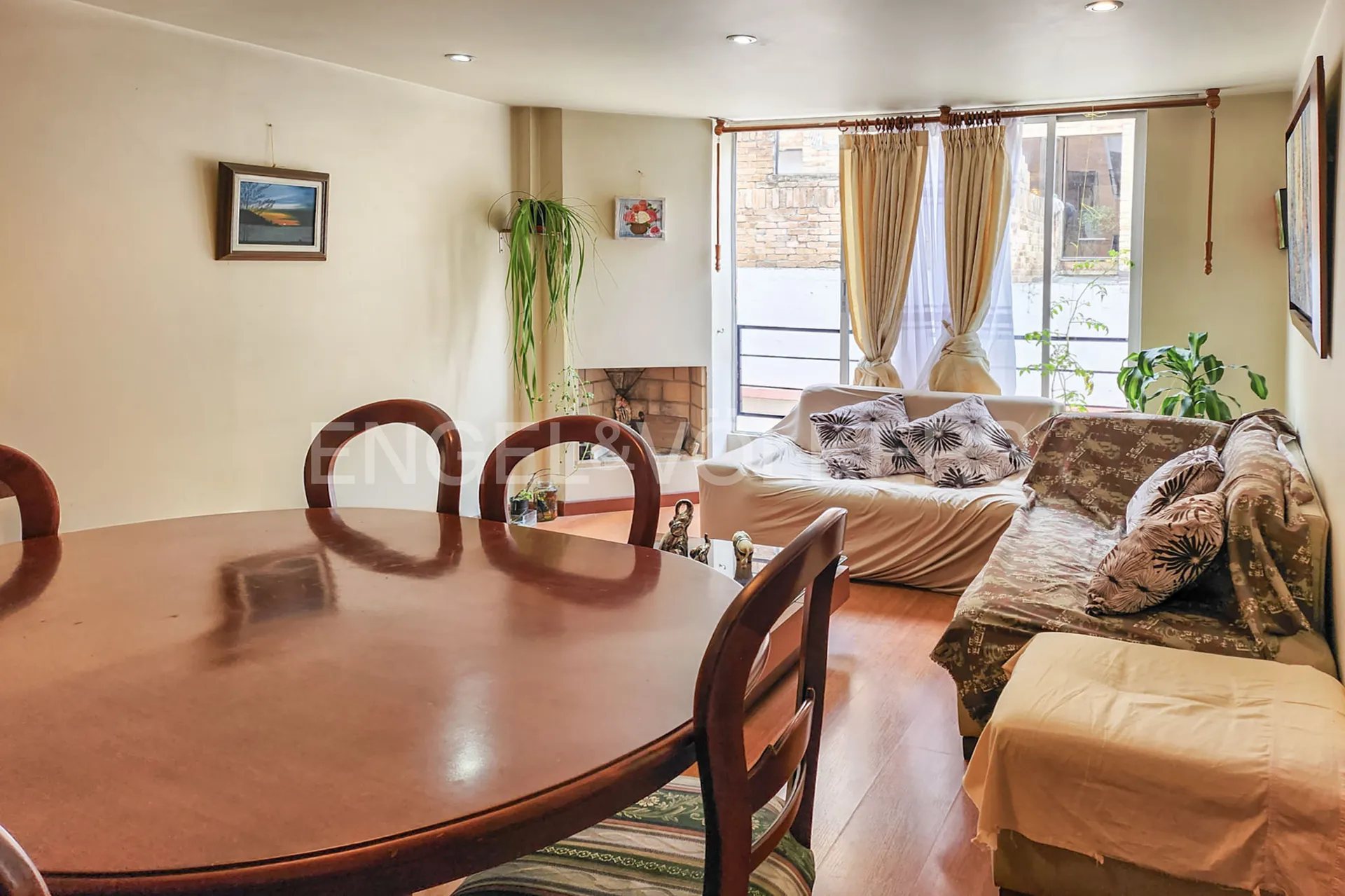 Apartamento en venta en Las Villas, Bogotá · foto 3 de 10