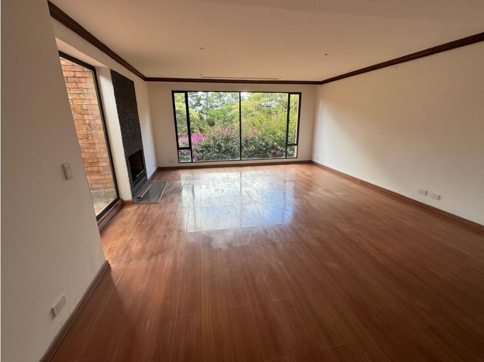 Casa en venta en Cerros De Suba, Bogotá · foto 3 de 24