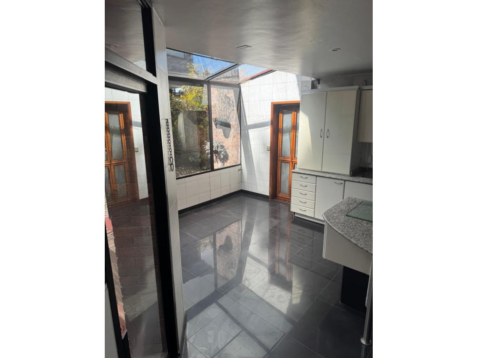 Casa en venta en Cerros De Suba, Bogotá · foto 10 de 24