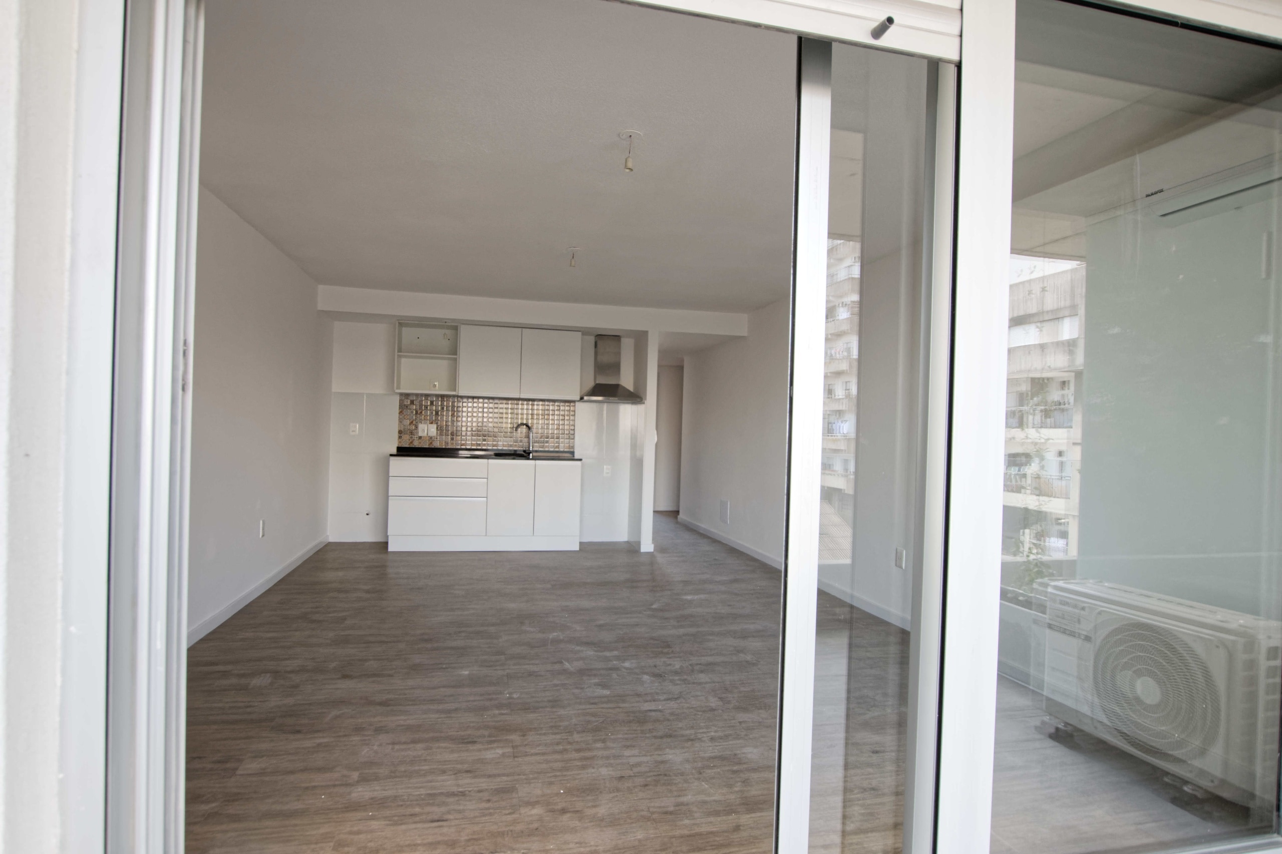 Apartamento de 2 dormitorios y terraza con parrillero en Tres Cruces! · Foto 2