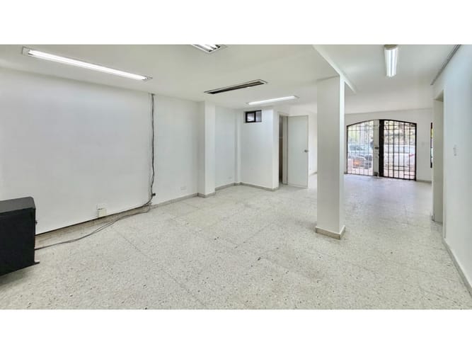 Casa de 7 alcobas en venta en Versalles, Cali, 222 m² · foto 6 de 24