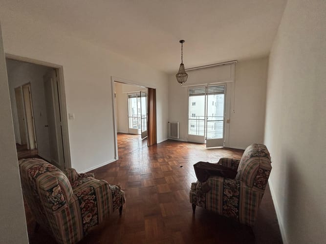 Alquiler de Apartamento de 3 Dormitorios sobre 18 de Julio · Foto 2
