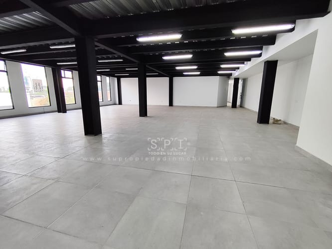 Bodega en arriendo en Laureles, Medellín, 120 m² · foto 6 de 12