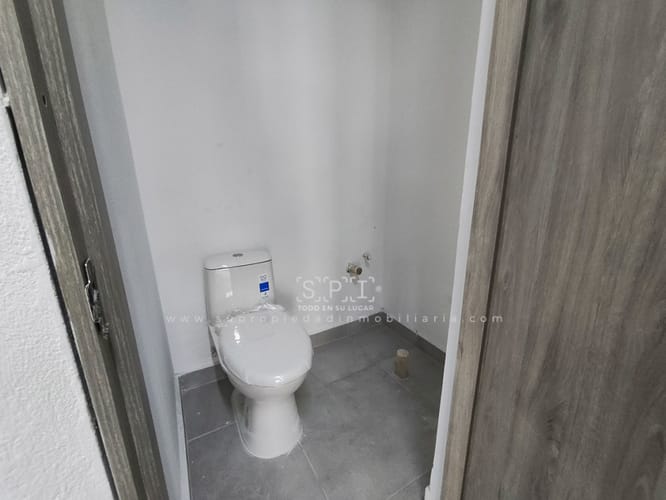 Bodega en arriendo en Laureles, Medellín, 120 m² · foto 7 de 12
