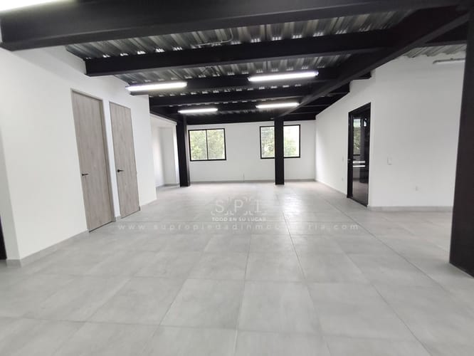 Bodega en arriendo en Laureles, Medellín, 120 m² · foto 10 de 12