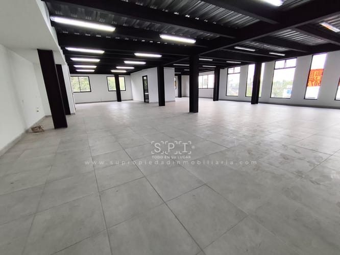 Bodega en arriendo en Laureles, Medellín, 120 m² · foto 11 de 12