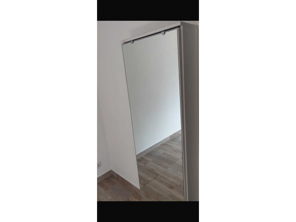 Apartamento en venta en Loma De Los Bernal, Medellín · foto 5 de 20