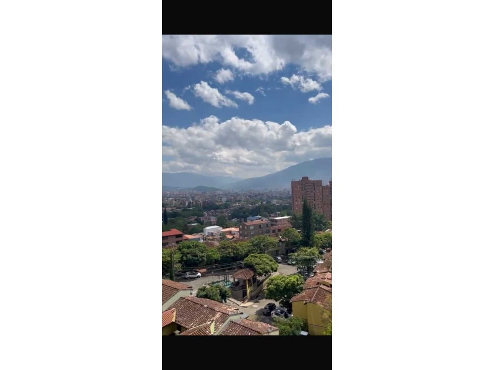Apartamento en venta en Loma De Los Bernal, Medellín · foto 14 de 20