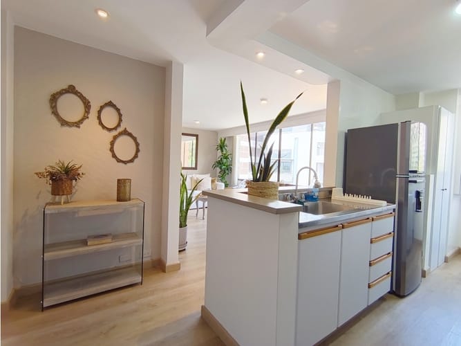 Apartamento de 2 alcobas en venta en El Poblado, Medellín, 69 m² · foto 6 de 18