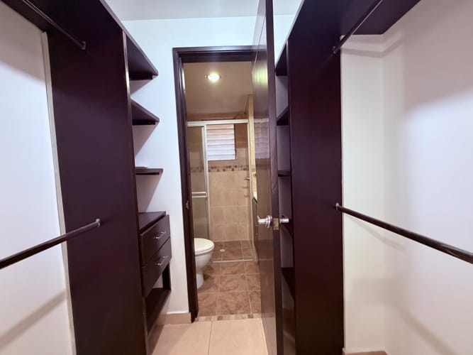 Apartamento de 2 alcobas en venta en Valle Del Lili, Cali, 72 m² · foto 10 de 15