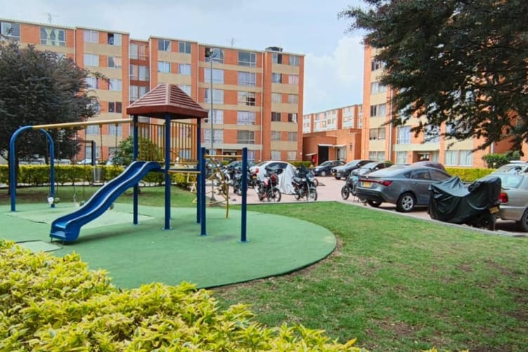 Apartamento de 2 alcobas en venta en Laguna Tierra Blanca, Soacha, 51 m² · foto 3 de 24